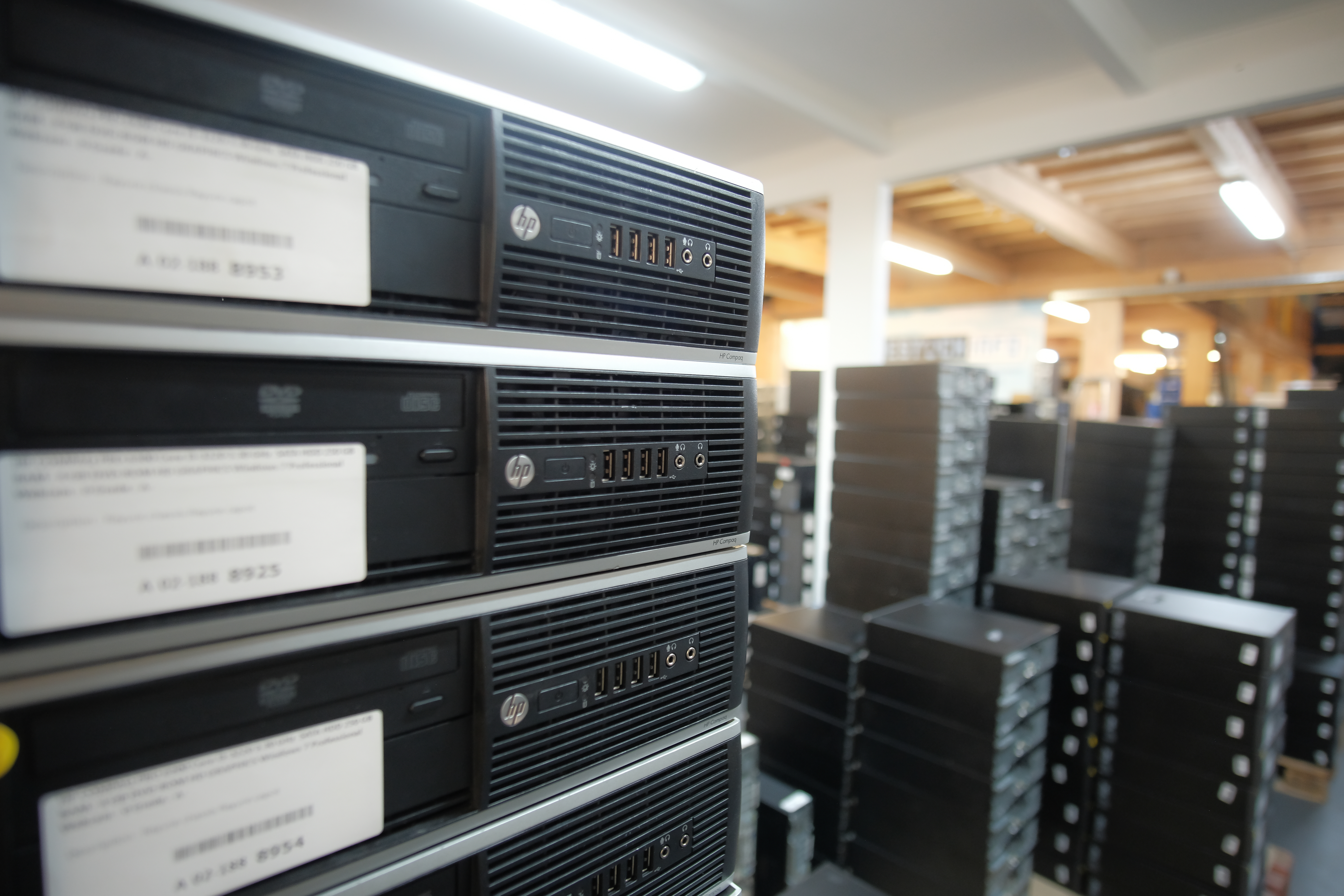 Postes fixes et portables professionnels en attente d'audit chez Destock Info